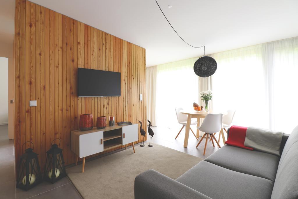One-Bedroom House,386945884:JPEG